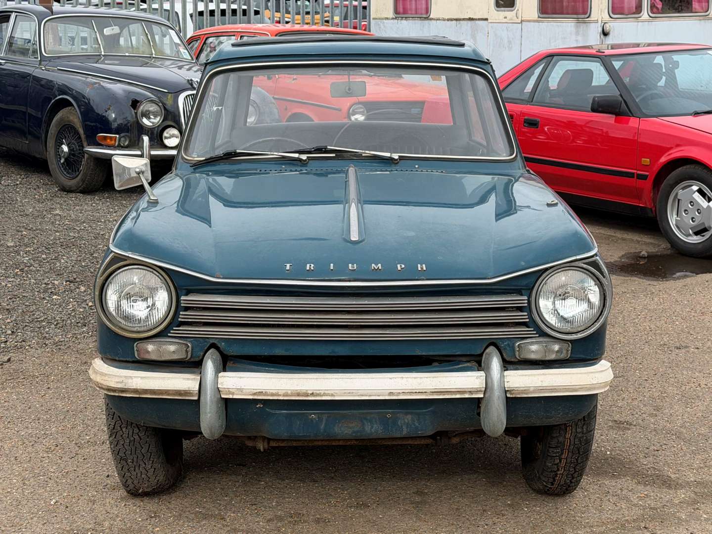 <p>1968 TRIUMPH HERALD SALOON</p>