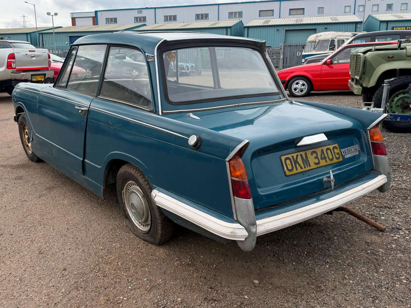 <p>1968 TRIUMPH HERALD SALOON</p>