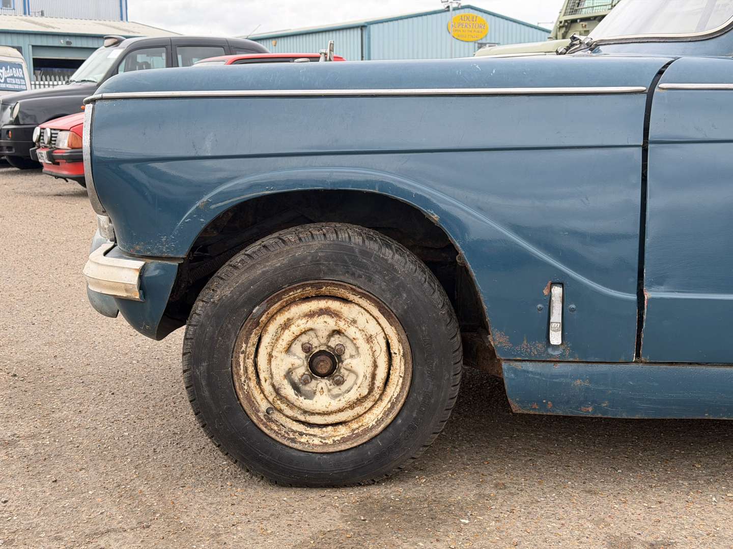 <p>1968 TRIUMPH HERALD SALOON</p>