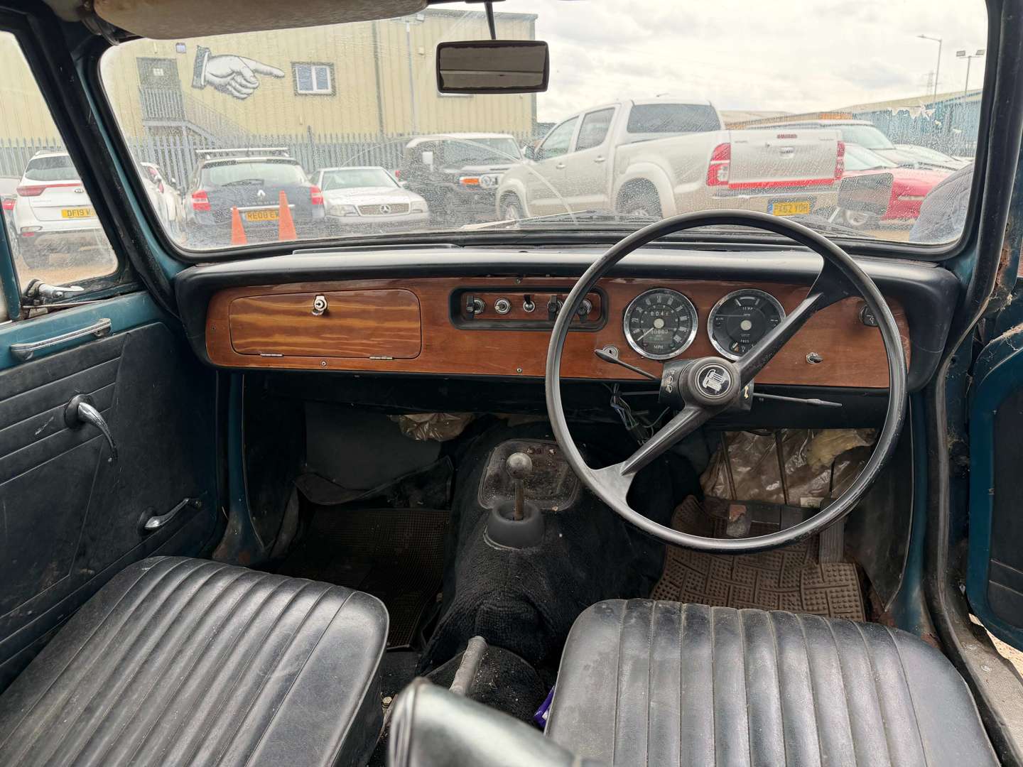 <p>1968 TRIUMPH HERALD SALOON</p>