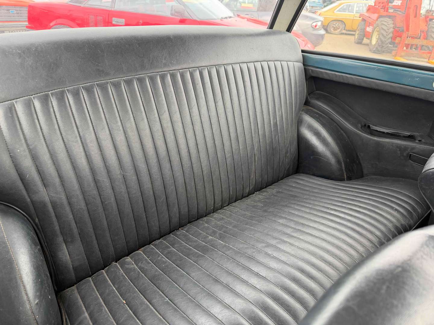 <p>1968 TRIUMPH HERALD SALOON</p>