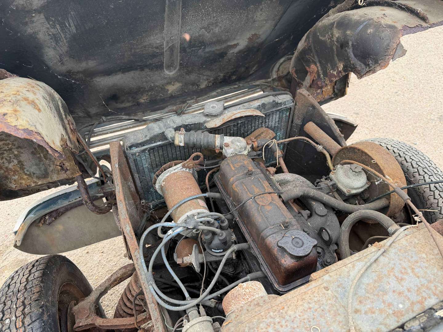 <p>1968 TRIUMPH HERALD SALOON</p>