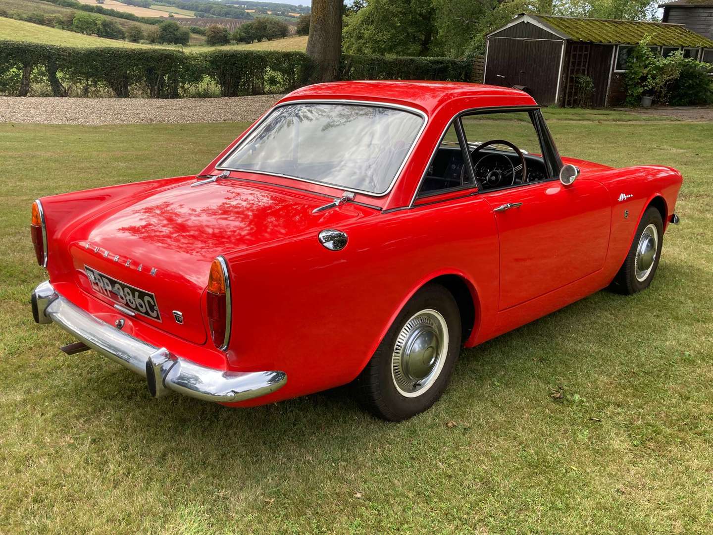 <p>1964 SUNBEAM ALPINE MKIV GT</p>