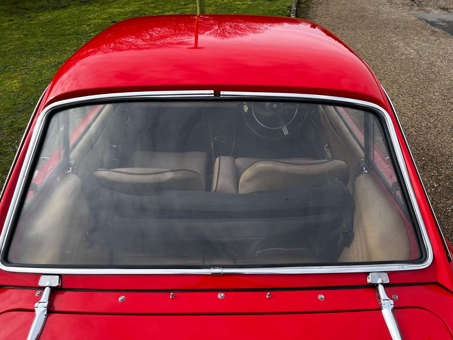 <p>1964 SUNBEAM ALPINE MKIV GT</p>