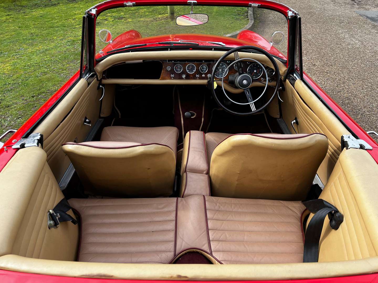 <p>1964 SUNBEAM ALPINE MKIV GT</p>