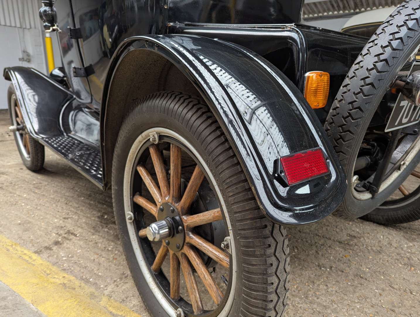 <p>1918 FORD MODEL T DOCTORS COUPE</p>