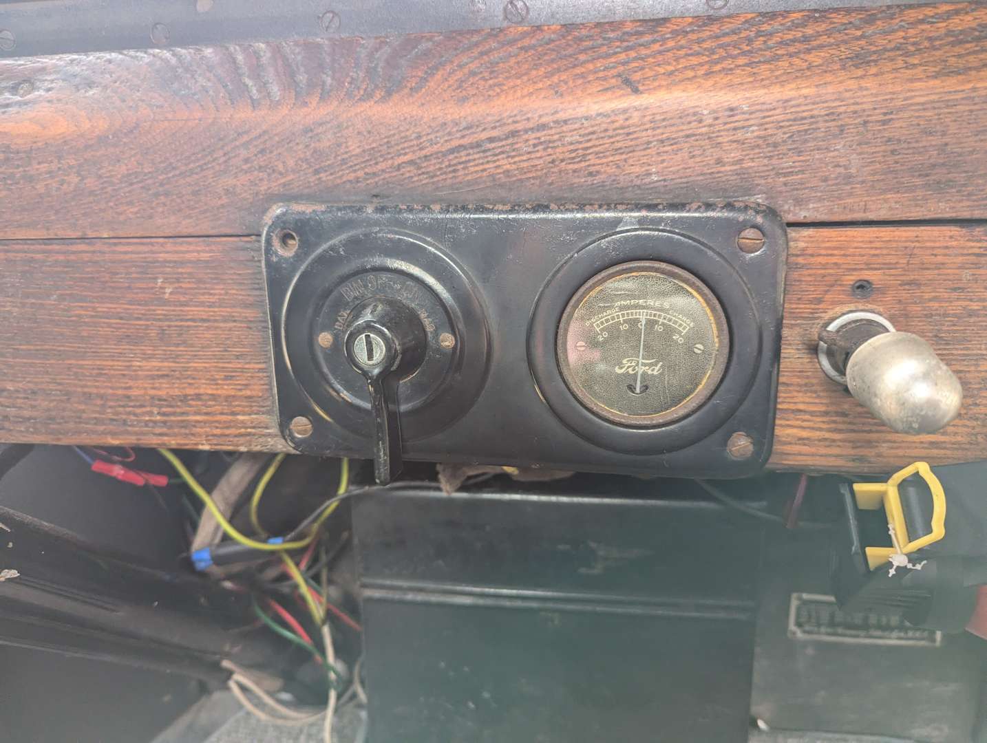 <p>1918 FORD MODEL T DOCTORS COUPE</p>