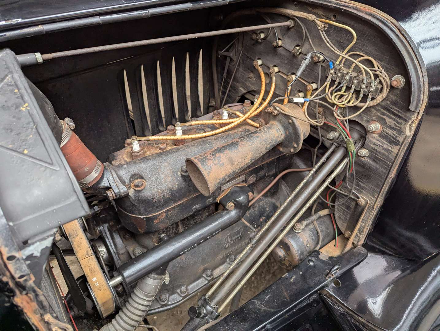 <p>1918 FORD MODEL T DOCTORS COUPE</p>