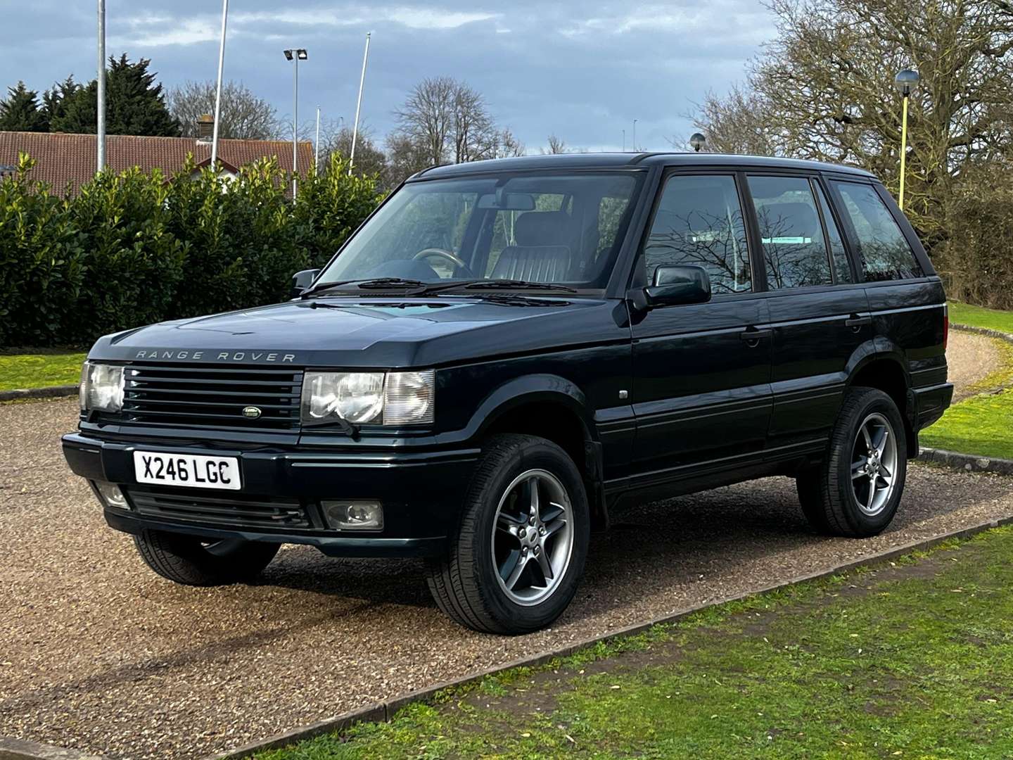 <p>2000 RANGE ROVER HSE AUTO</p>