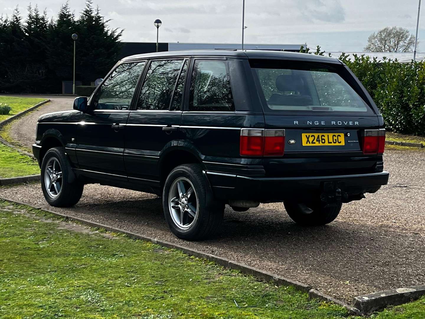 <p>2000 RANGE ROVER HSE AUTO</p>