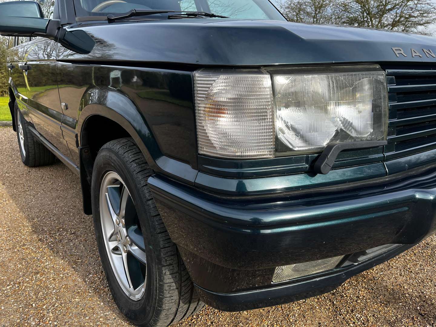 <p>2000 RANGE ROVER HSE AUTO</p>