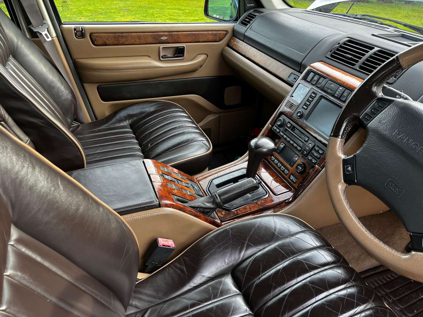 <p>2000 RANGE ROVER HSE AUTO</p>