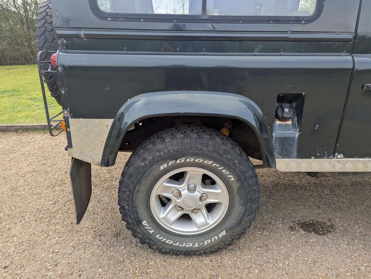 <p>1996 LAND ROVER DEFENDER 90 TDI</p>