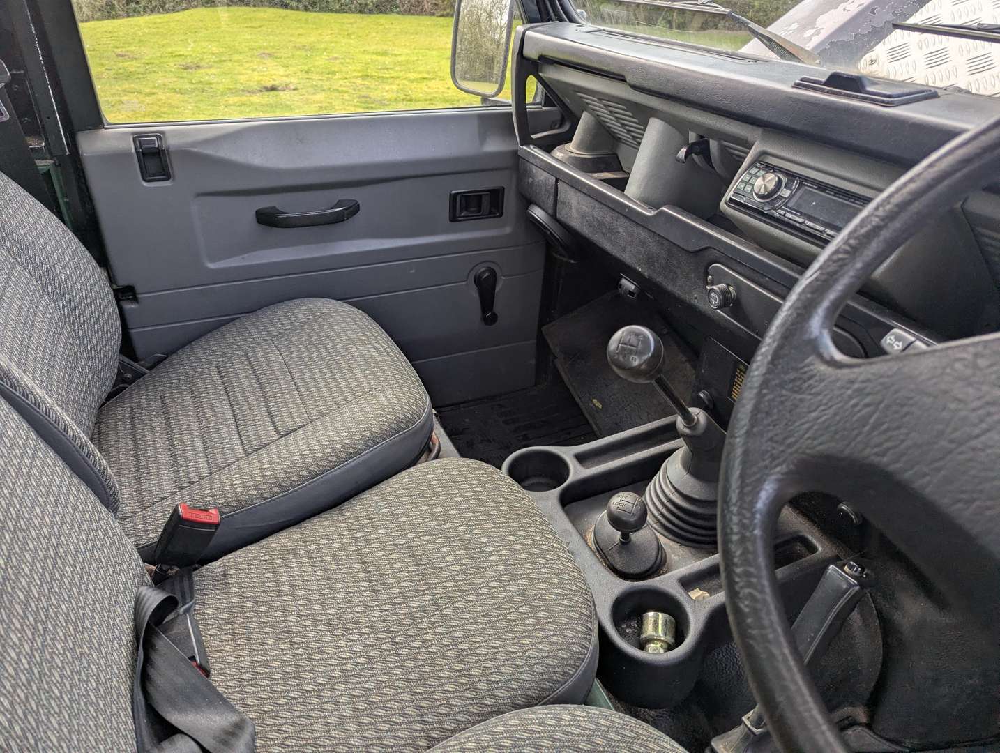 <p>1996 LAND ROVER DEFENDER 90 TDI</p>