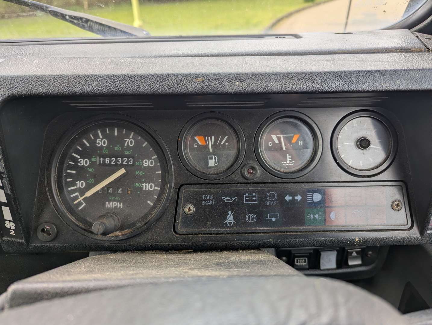 <p>1996 LAND ROVER DEFENDER 90 TDI</p>