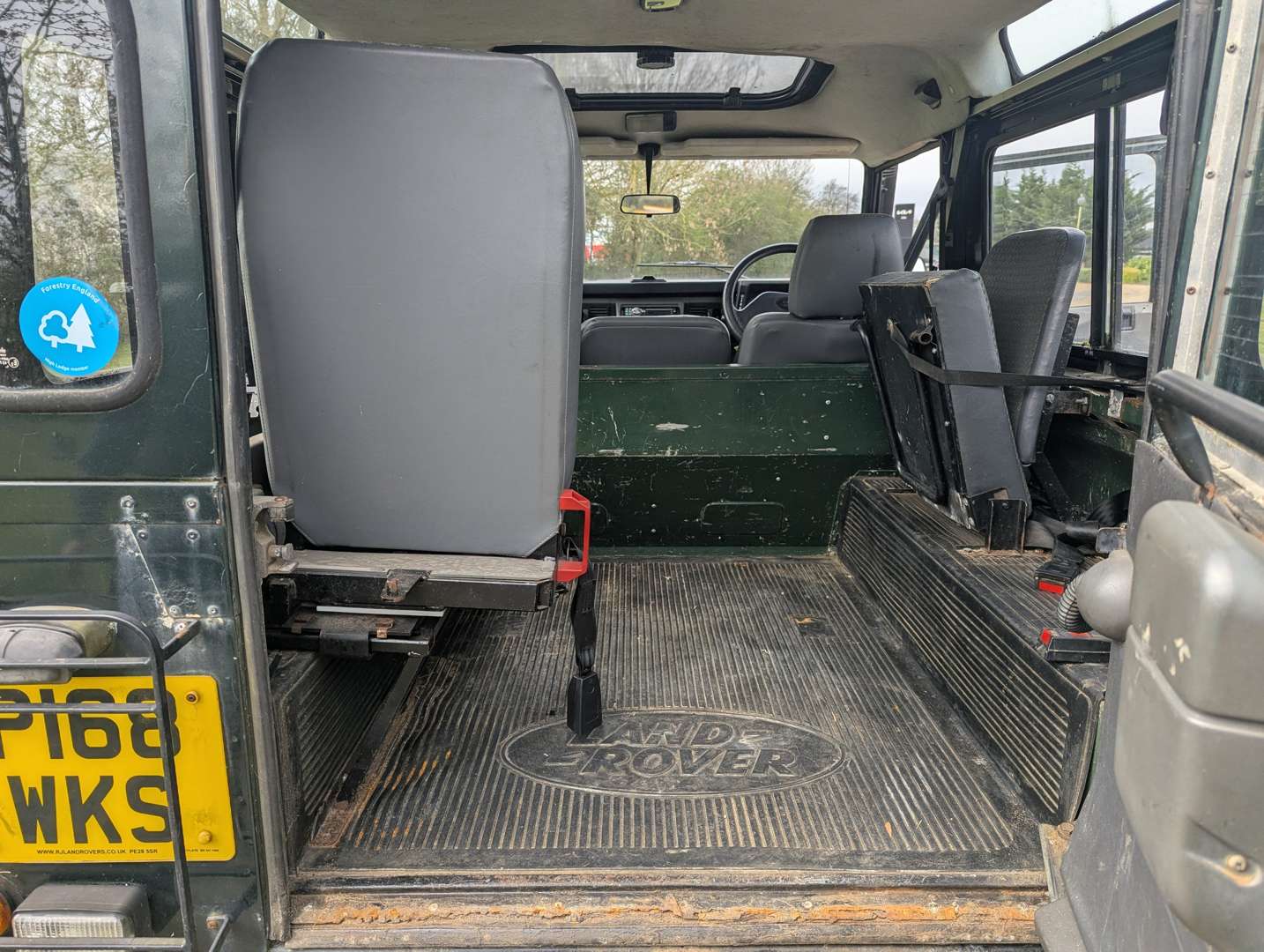 <p>1996 LAND ROVER DEFENDER 90 TDI</p>