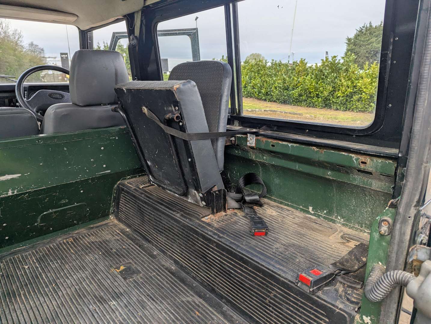 <p>1996 LAND ROVER DEFENDER 90 TDI</p>