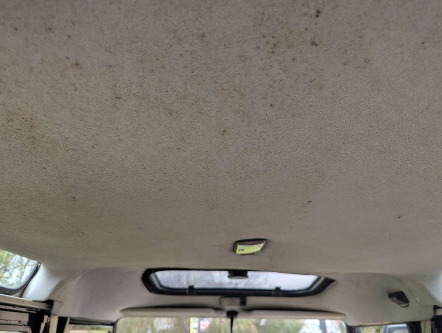 <p>1996 LAND ROVER DEFENDER 90 TDI</p>