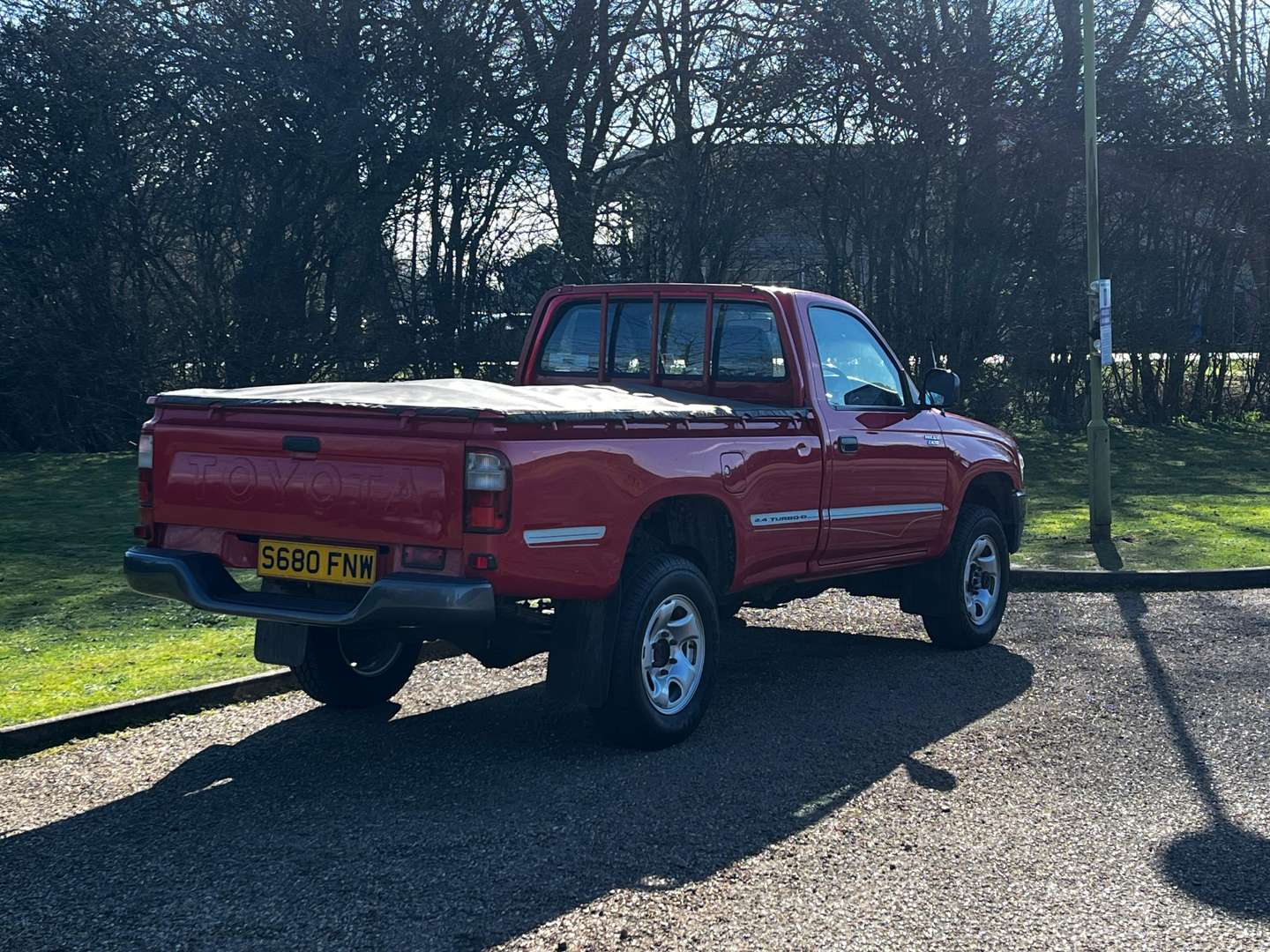 <p>1998 TOYOTA HILUX 2.4 TURBO 4WD</p>