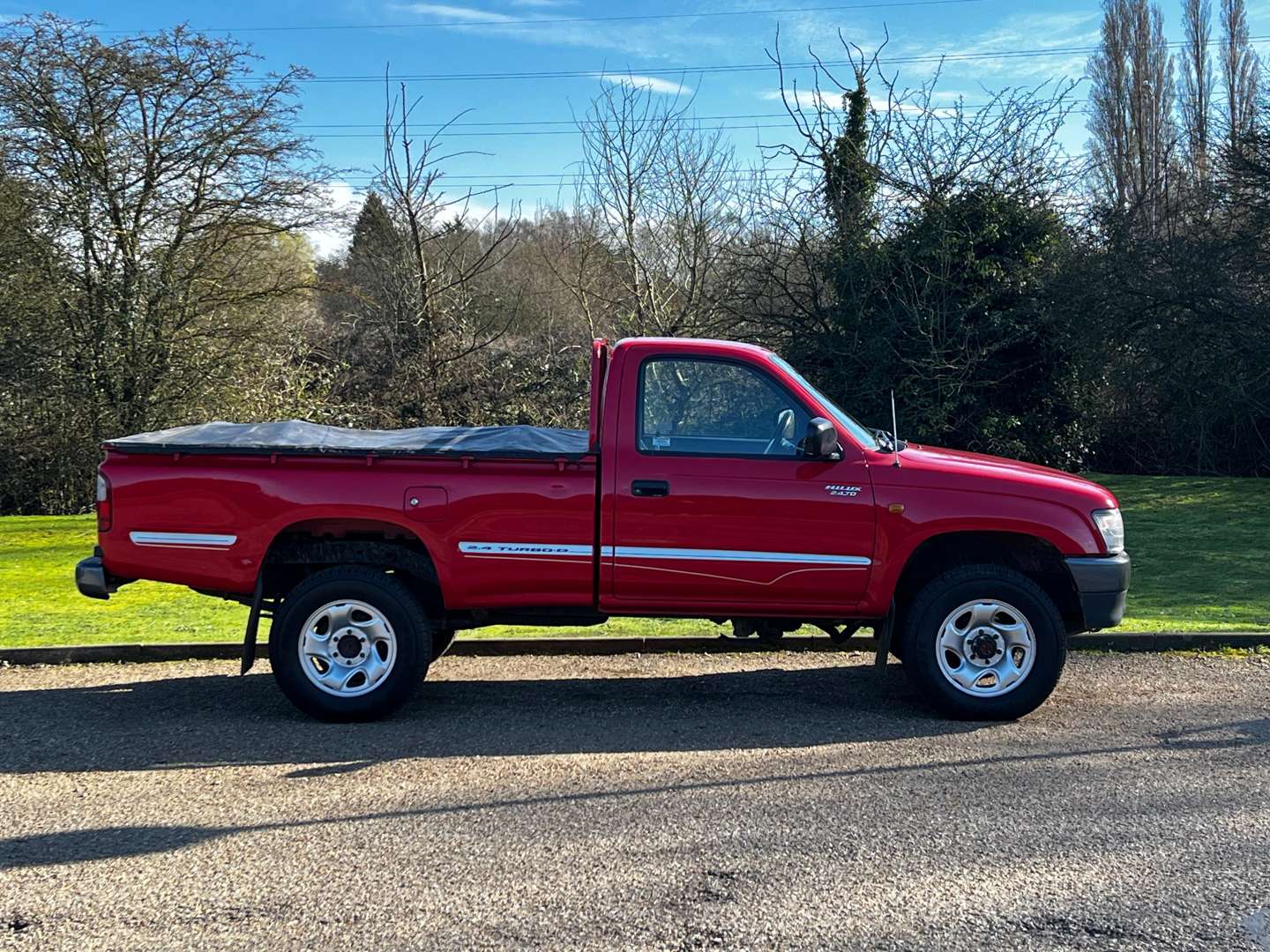 <p>1998 TOYOTA HILUX 2.4 TURBO 4WD</p>