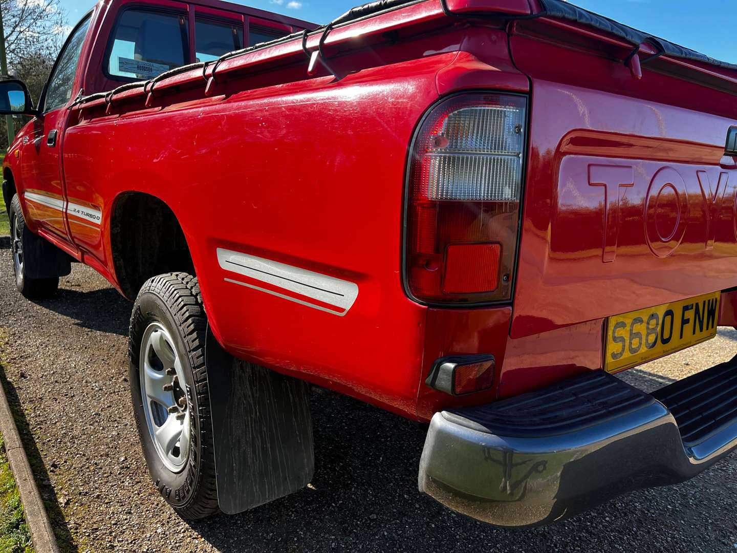 <p>1998 TOYOTA HILUX 2.4 TURBO 4WD</p>