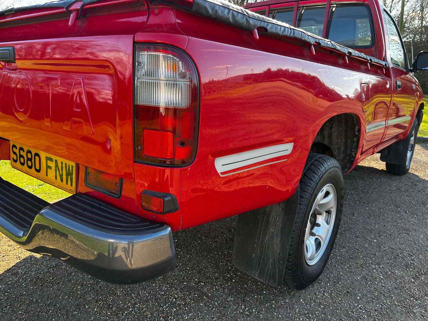 <p>1998 TOYOTA HILUX 2.4 TURBO 4WD</p>