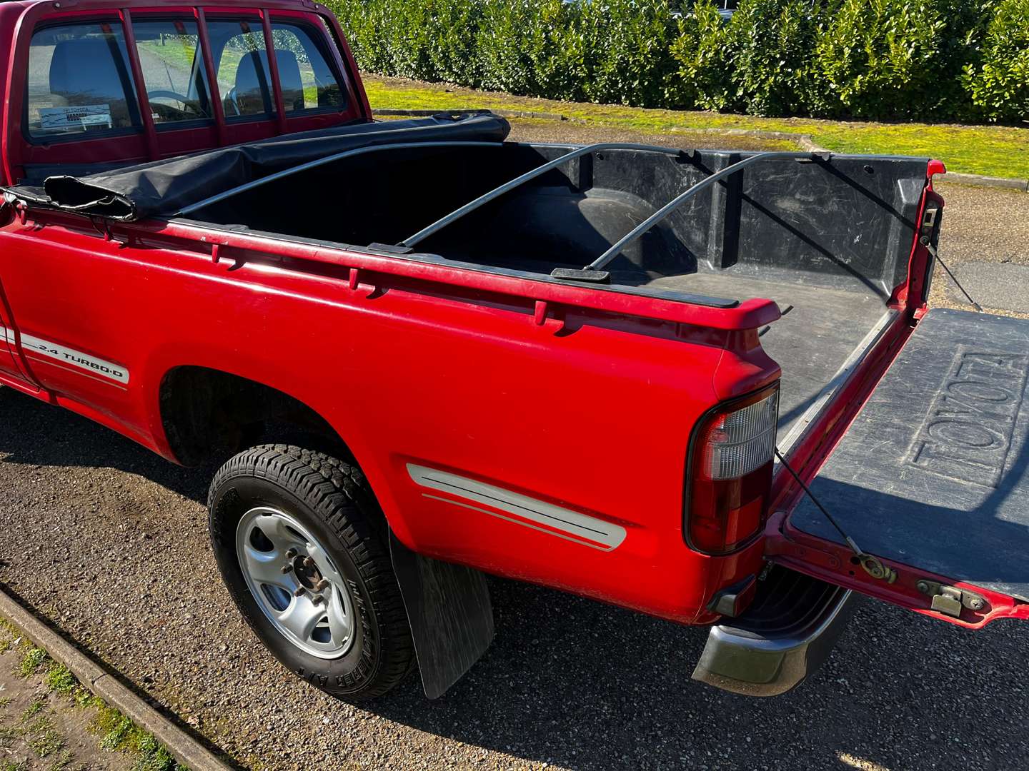 <p>1998 TOYOTA HILUX 2.4 TURBO 4WD</p>