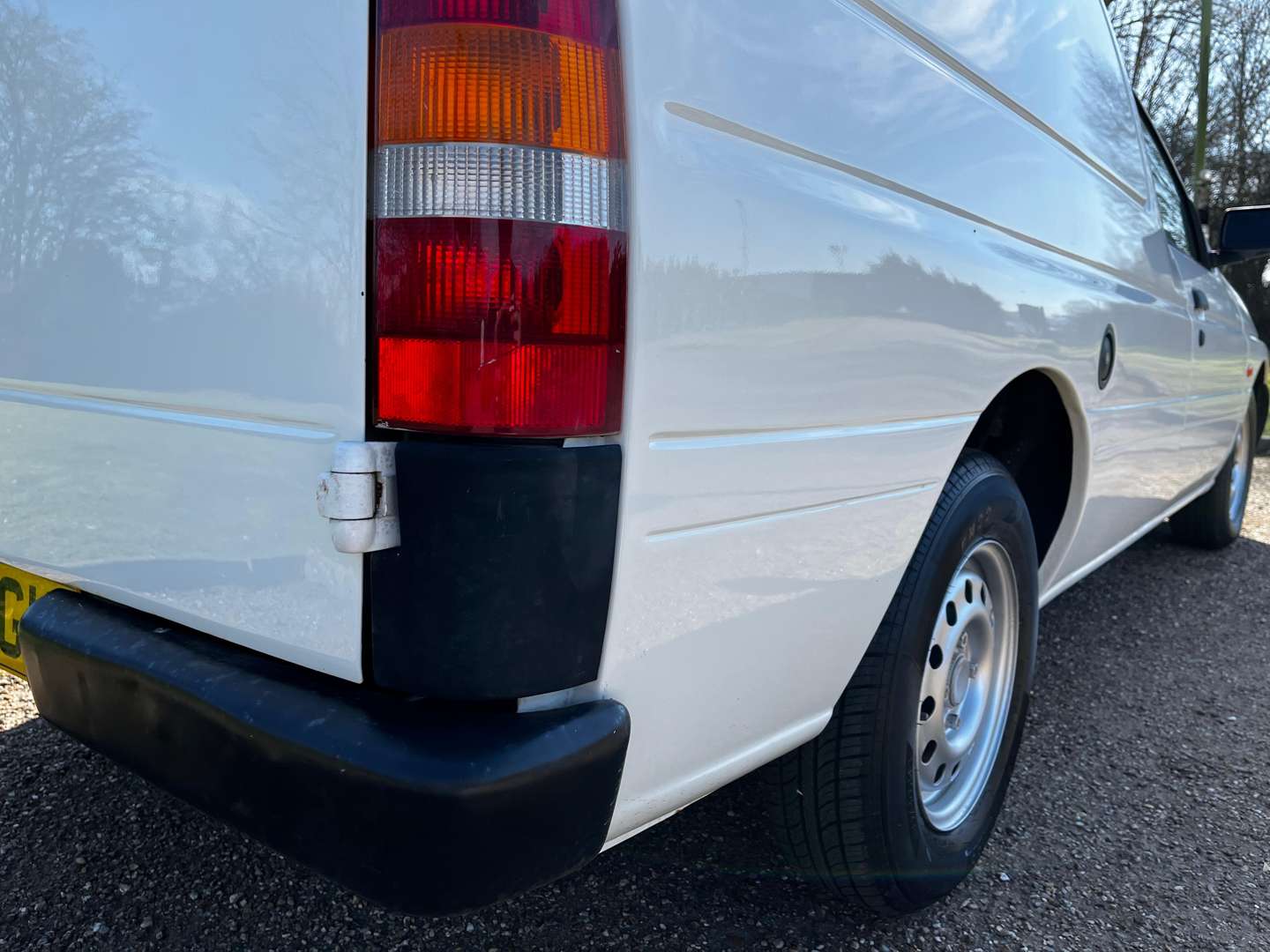 <p>2001 FORD ESCORT VAN 55D</p>