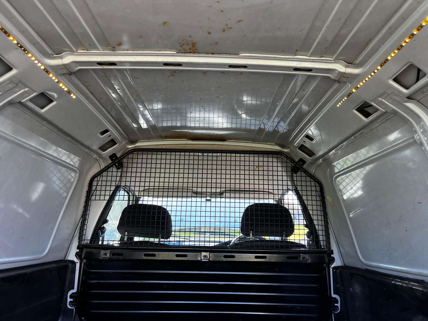 <p>2001 FORD ESCORT VAN 55D</p>