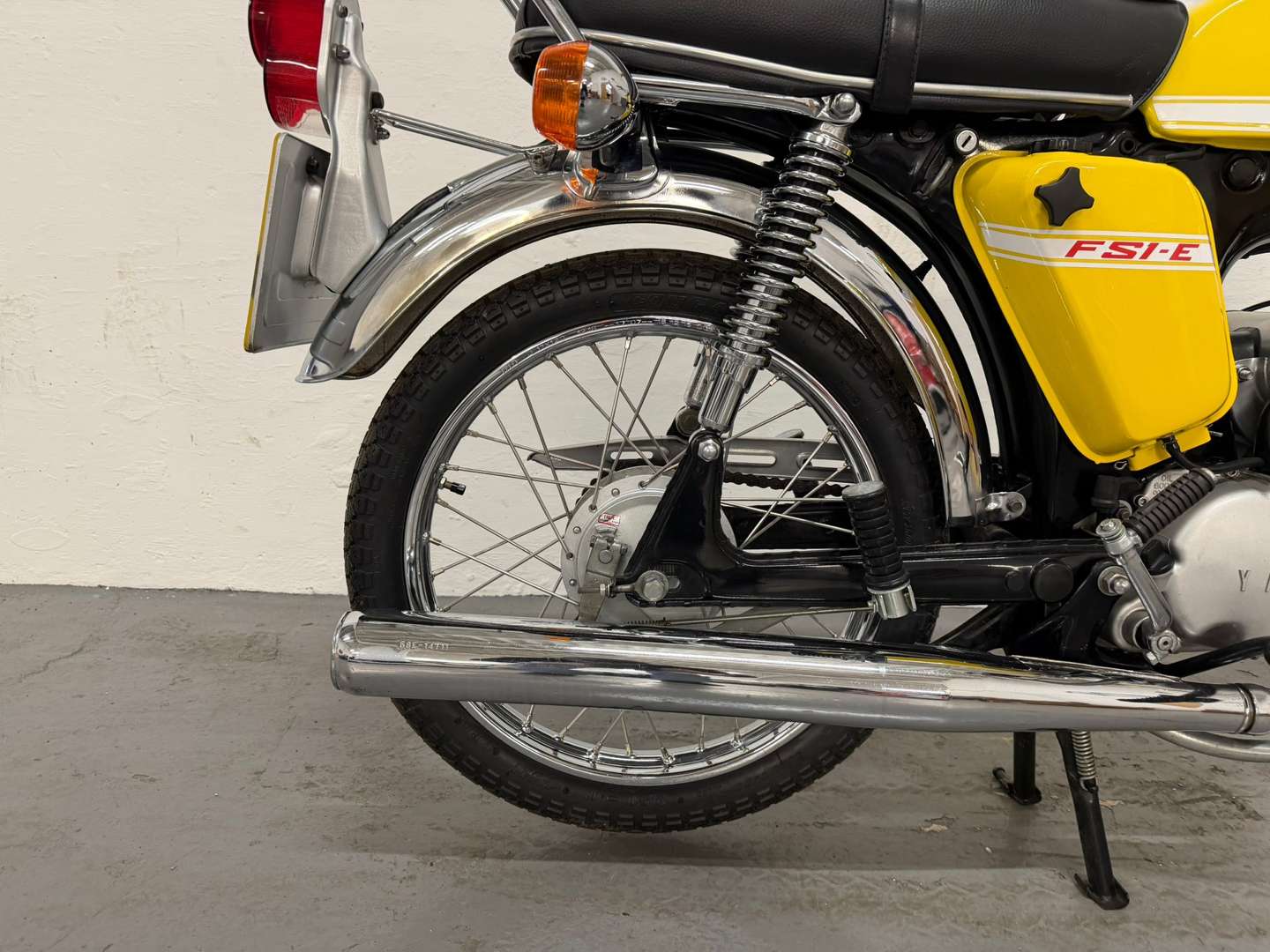 <p>1997 YAMAHA YB1</p>