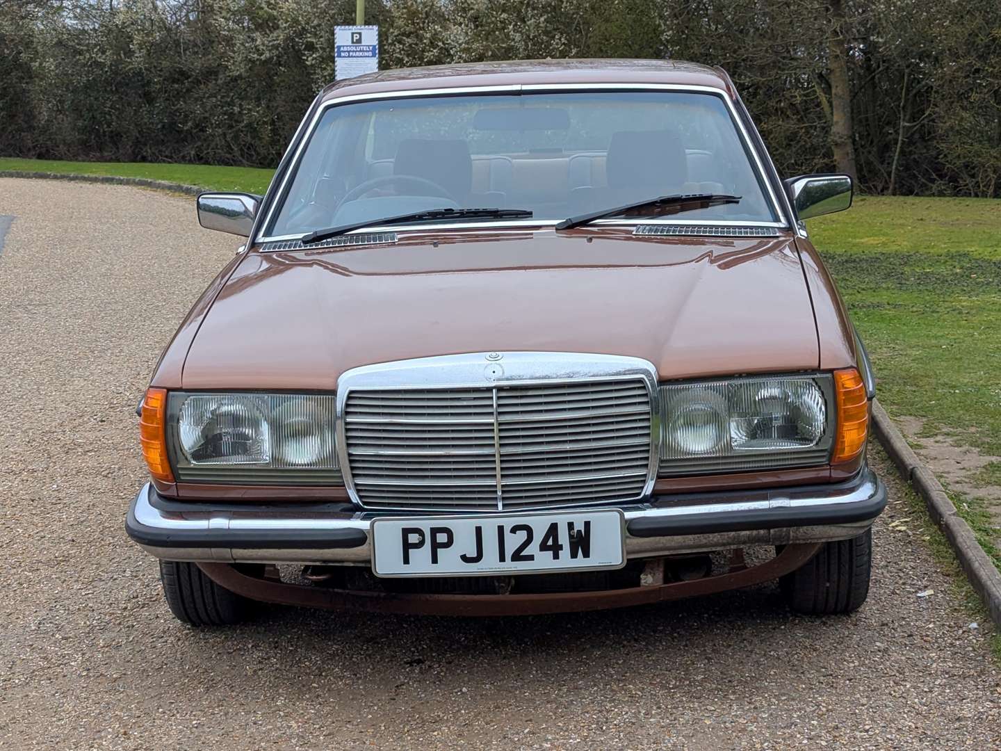 <p>1980 MERCEDES C230 C123 COUPE AUTO</p>