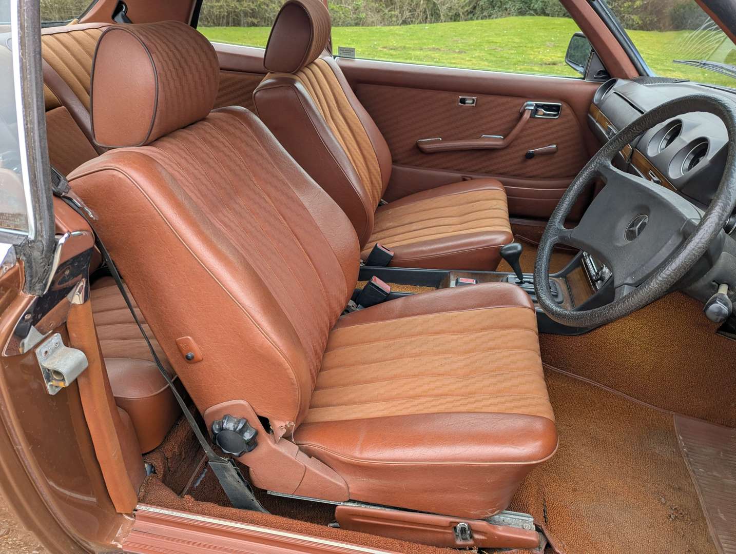 <p>1980 MERCEDES C230 C123 COUPE AUTO</p>