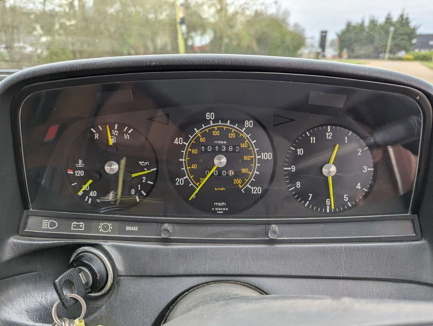 <p>1980 MERCEDES C230 C123 COUPE AUTO</p>