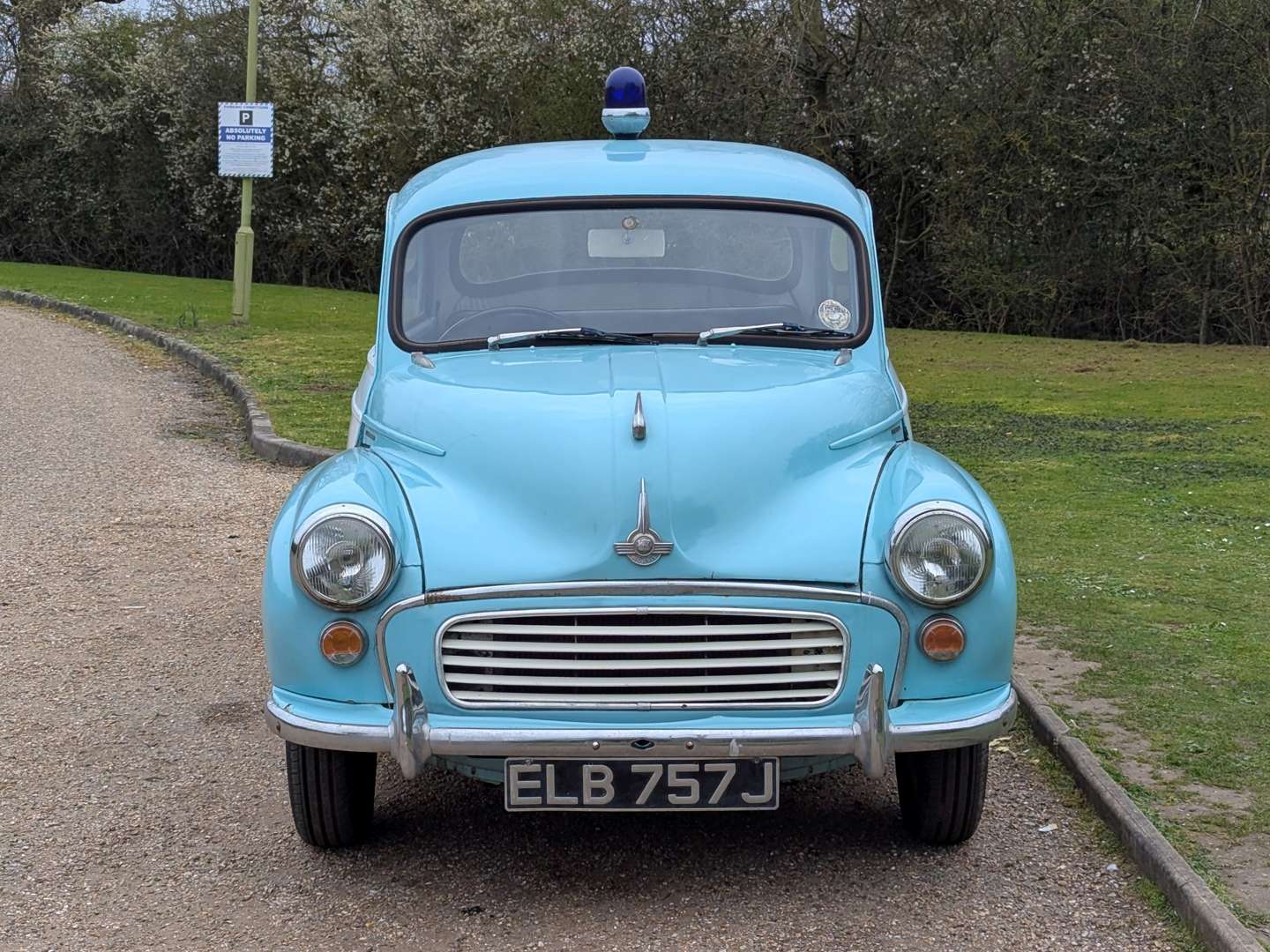 <p>1971 MORRIS MINOR POLICE CAR</p>