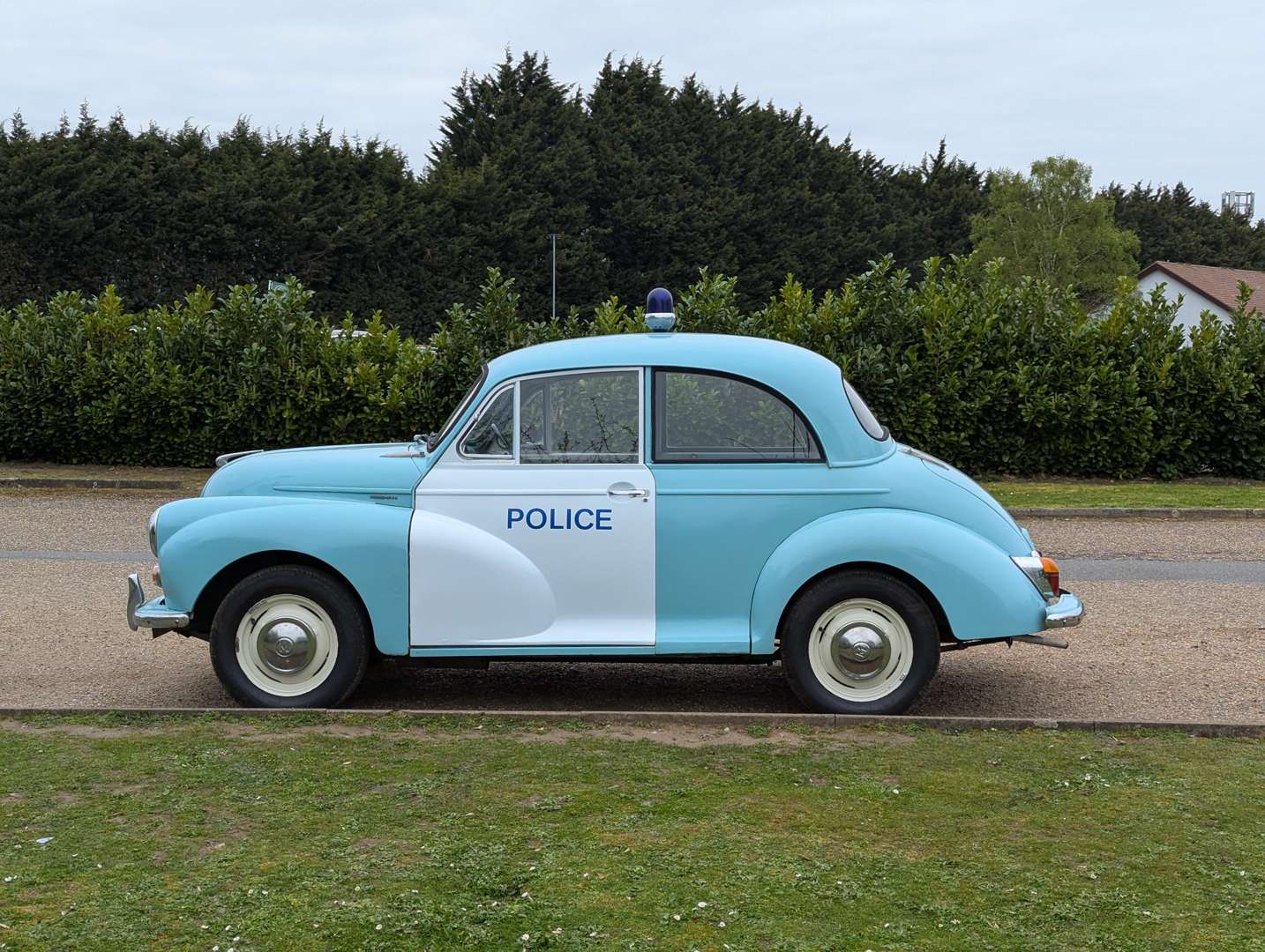 <p>1971 MORRIS MINOR POLICE CAR</p>