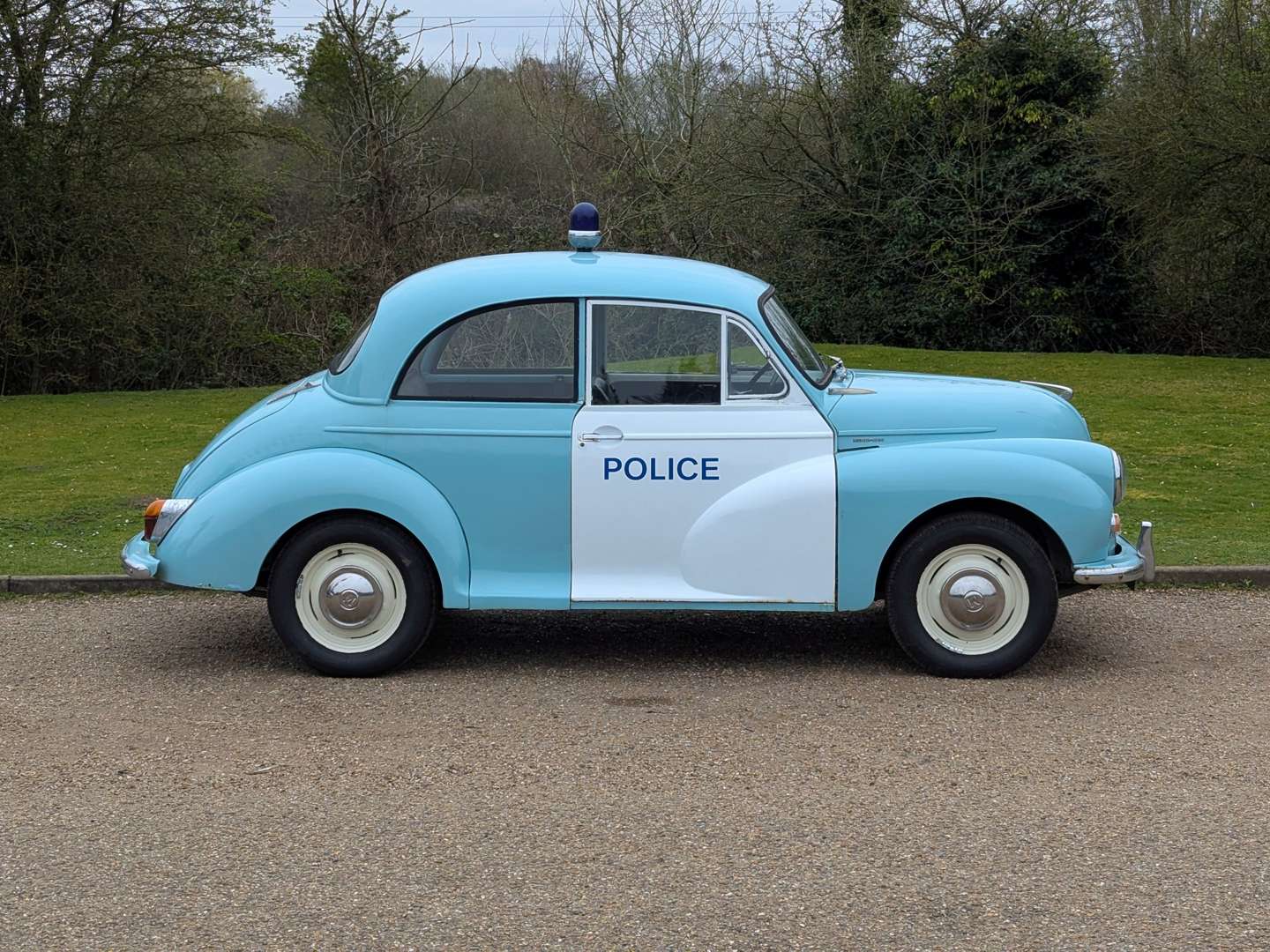 <p>1971 MORRIS MINOR POLICE CAR</p>