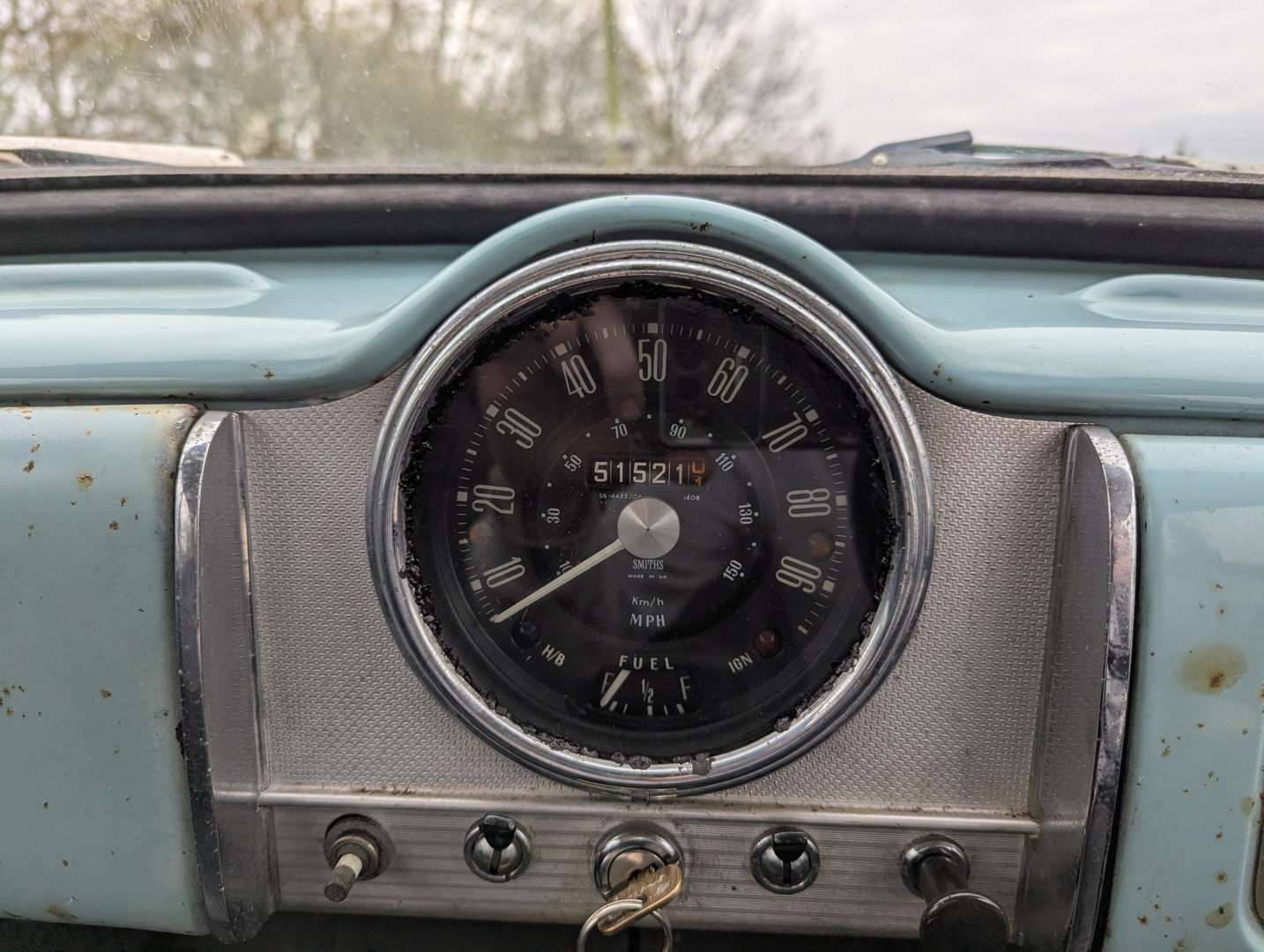 <p>1971 MORRIS MINOR POLICE CAR</p>