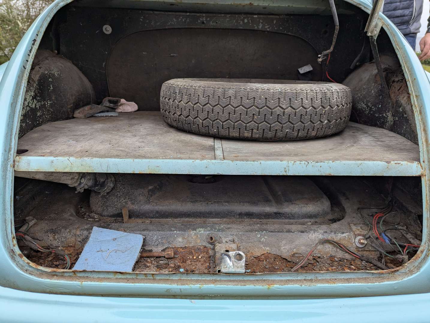 <p>1971 MORRIS MINOR POLICE CAR</p>