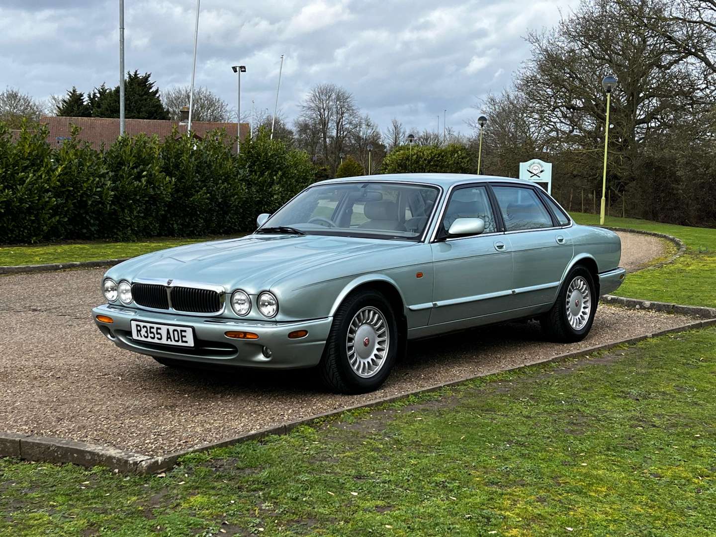 <p>1998 JAGUAR XJ8 AUTO</p>