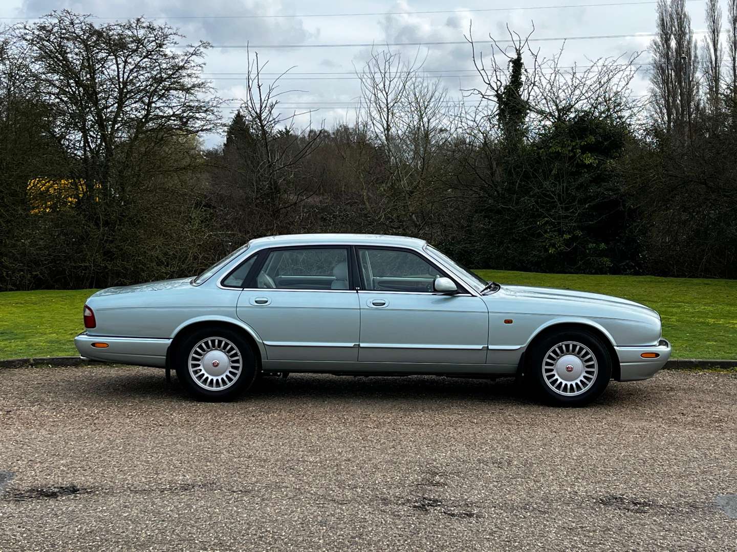 <p>1998 JAGUAR XJ8 AUTO</p>