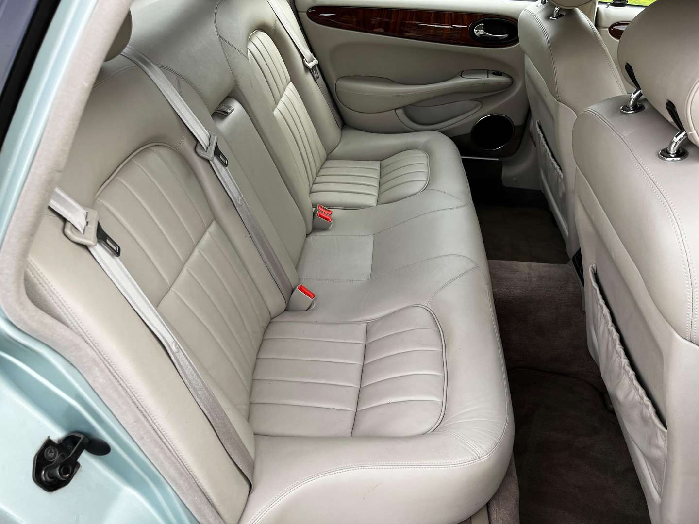 <p>1998 JAGUAR XJ8 AUTO</p>