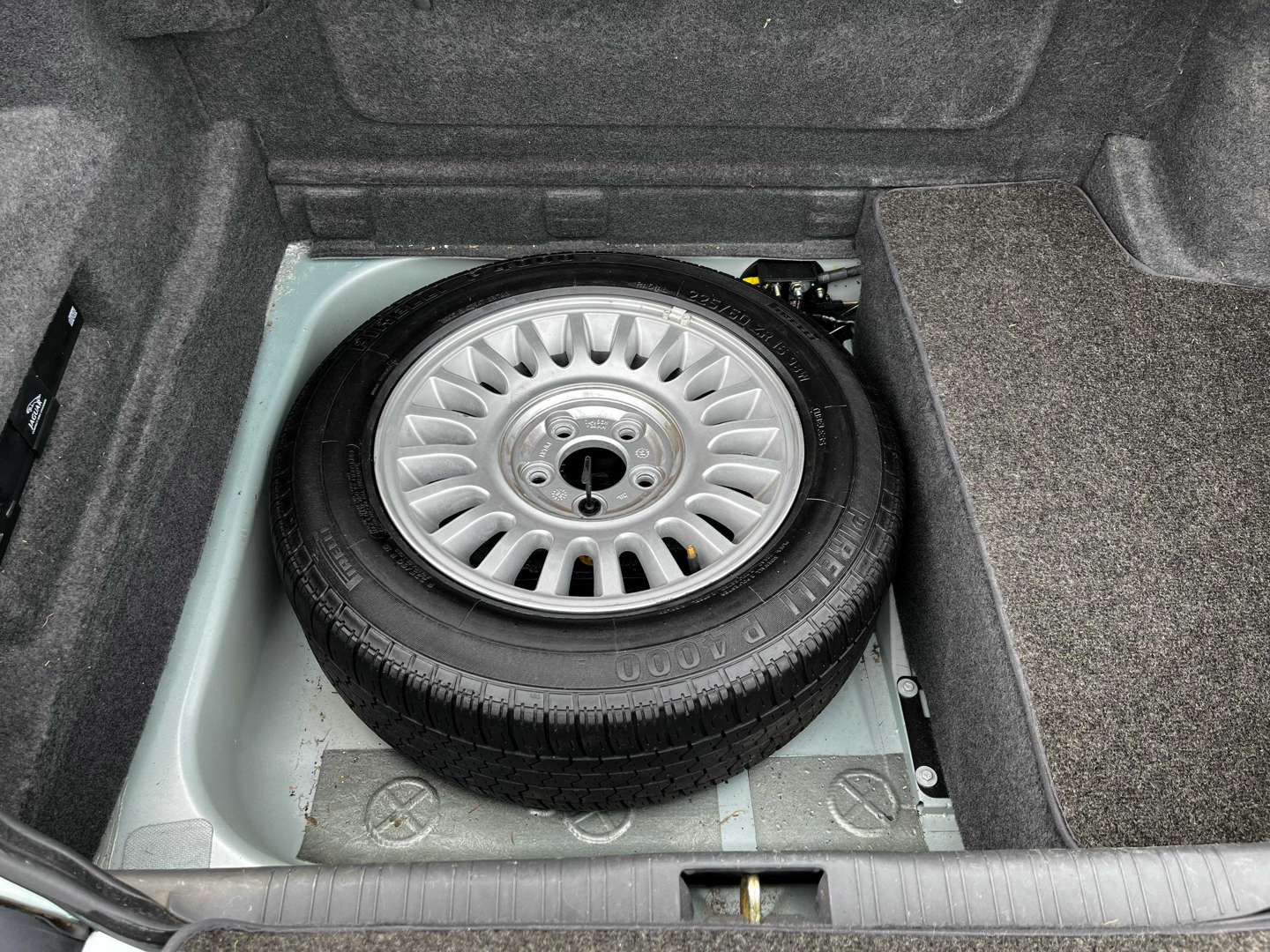 <p>1998 JAGUAR XJ8 AUTO</p>