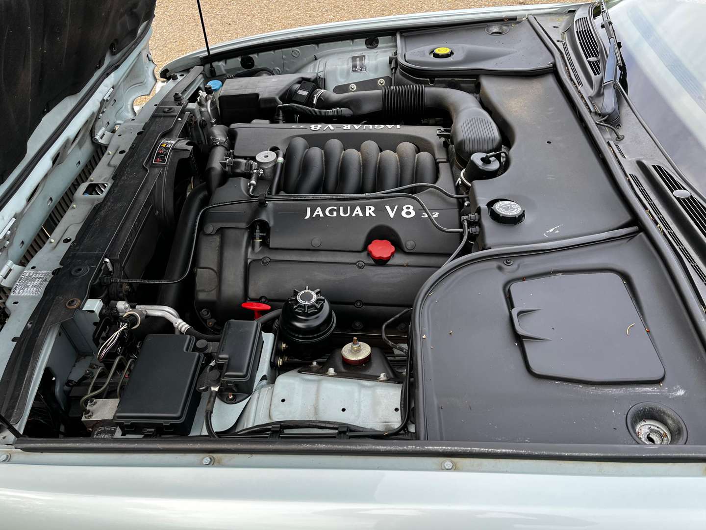 <p>1998 JAGUAR XJ8 AUTO</p>