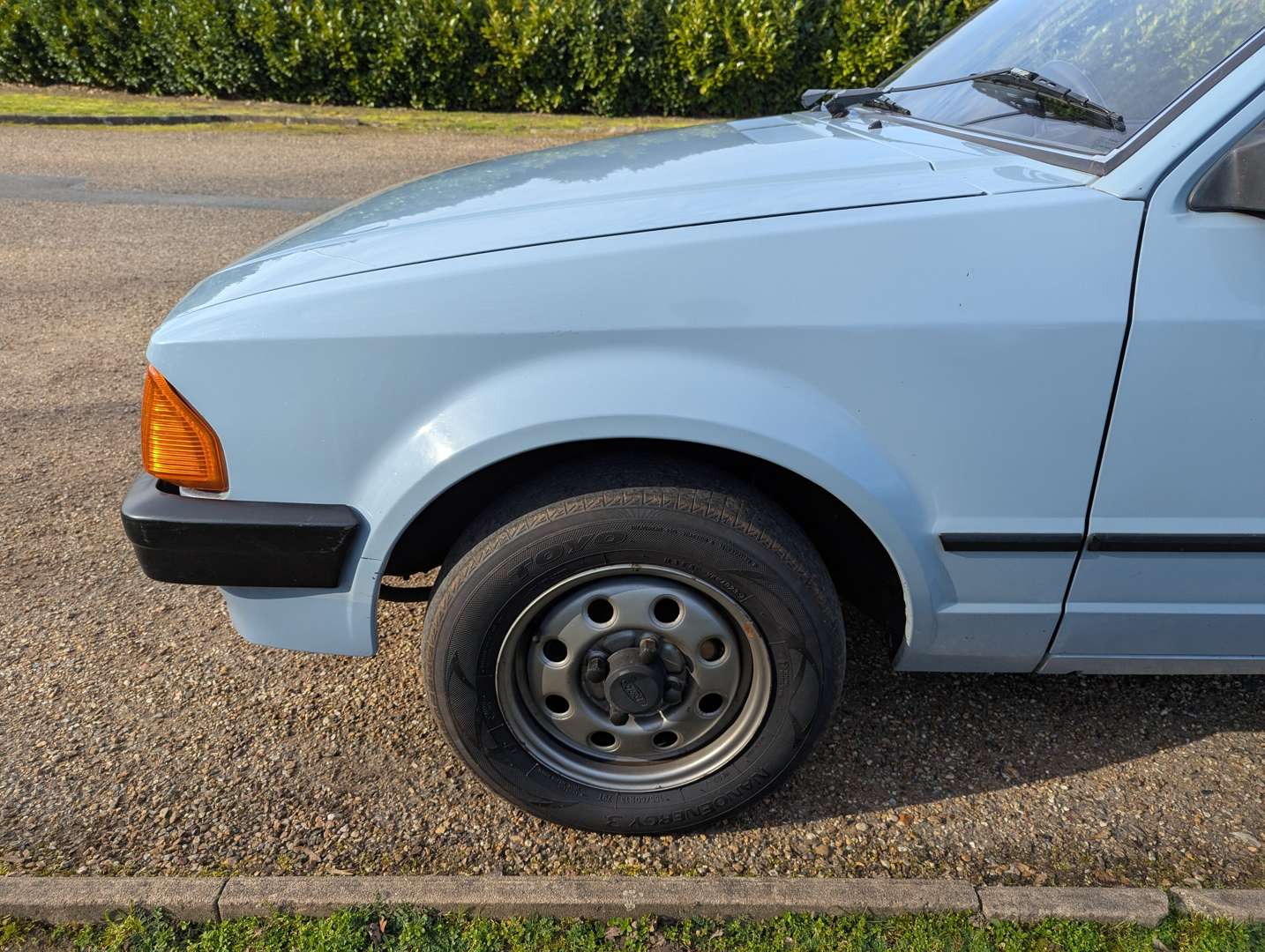 <p>1985 FORD ESCORT L</p>