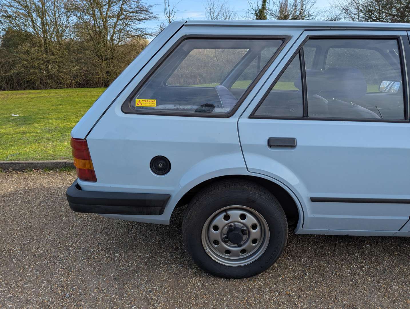 <p>1985 FORD ESCORT L</p>