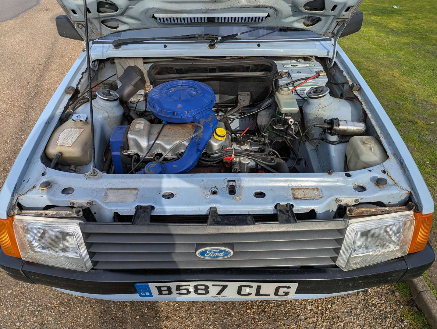 <p>1985 FORD ESCORT L</p>