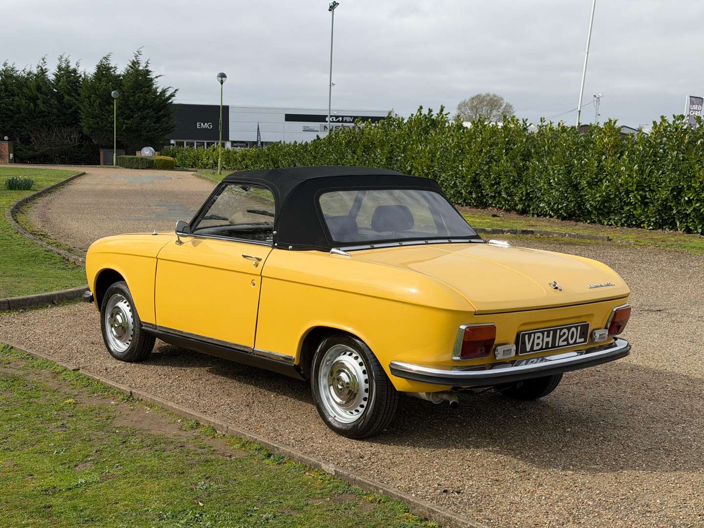 <p>1973 PEUGEOT 304 CONVERTIBLE</p>