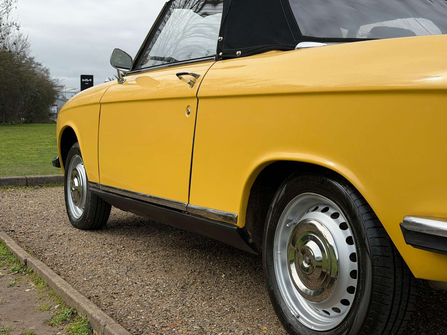 <p>1973 PEUGEOT 304 CONVERTIBLE</p>