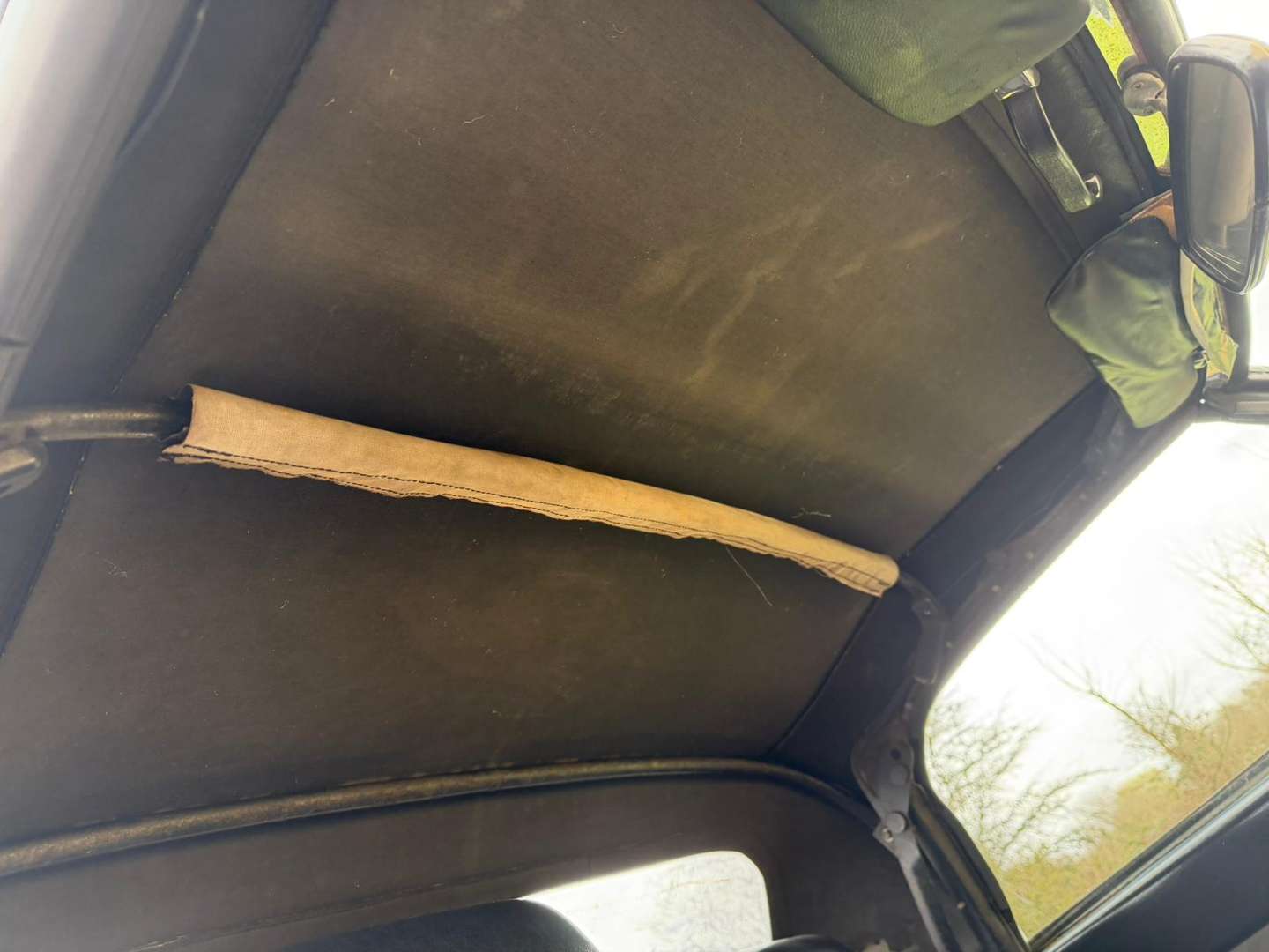 <p>1973 PEUGEOT 304 CONVERTIBLE</p>