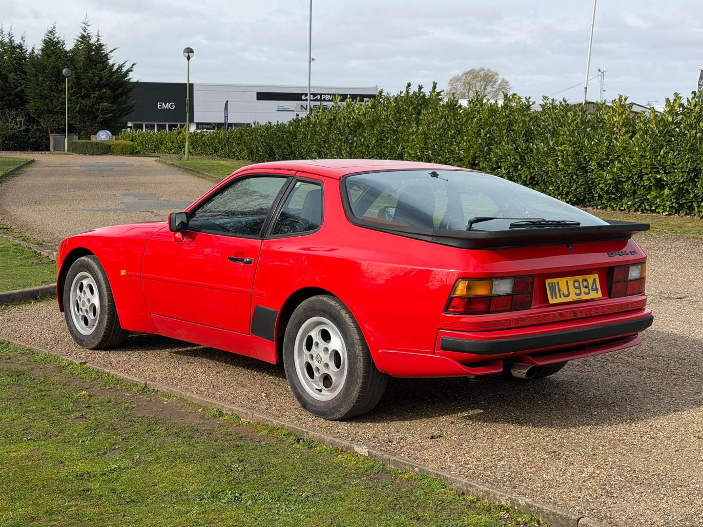 <p>1988 PORSCHE 944S</p>